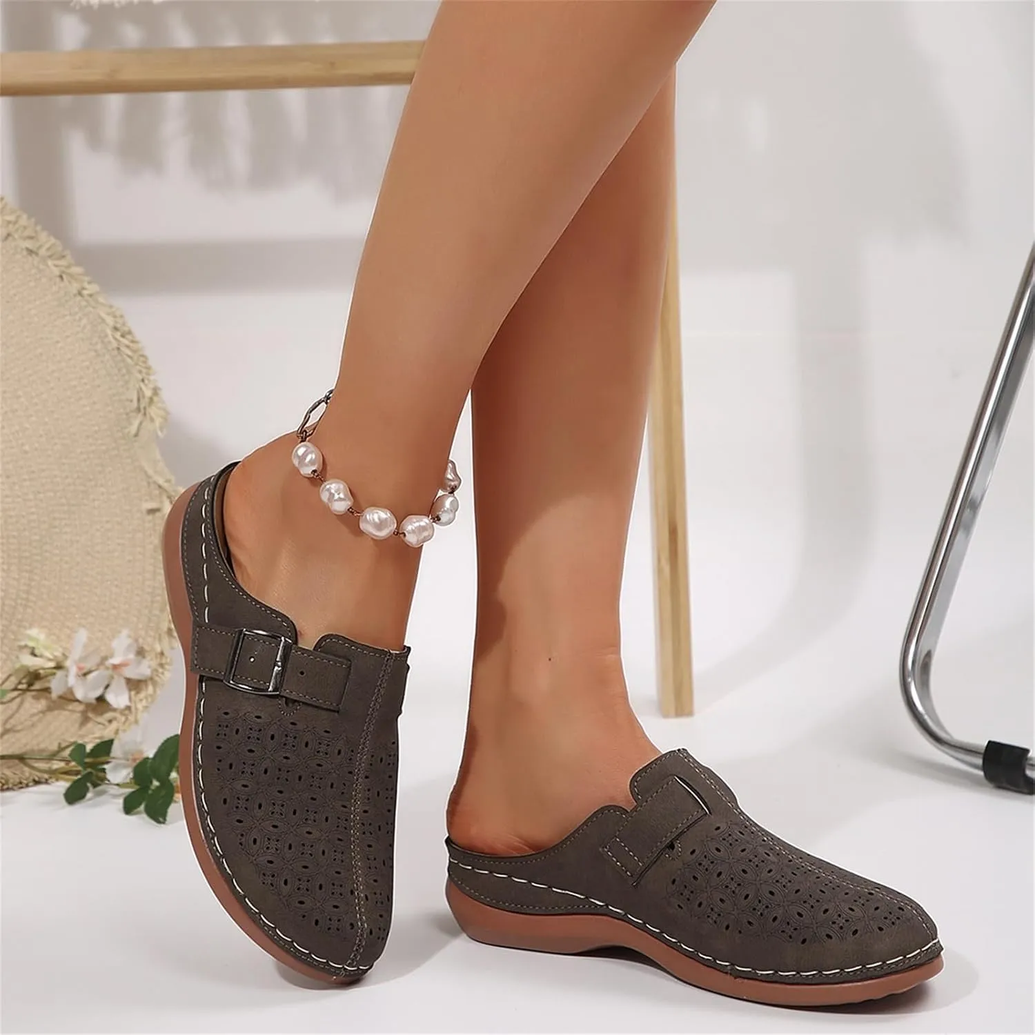 Clogs for Women Closed Toe Walking Sandals Comfortable Arch Support Mules Backless Low Wedge Slip on Shoes Fashion Breathable Summer Sandals Casual Hollow Out Sandal