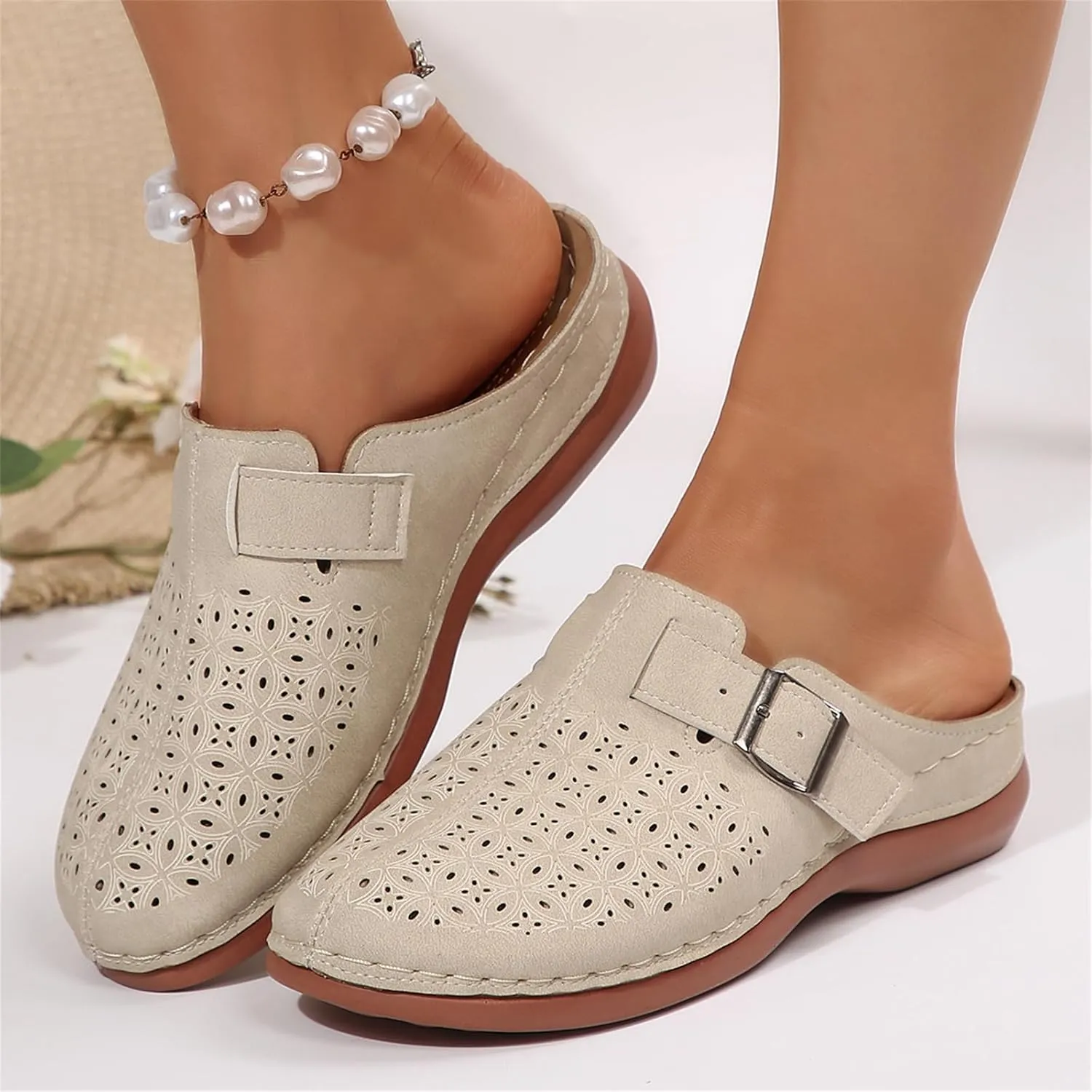 Clogs for Women Closed Toe Walking Sandals Comfortable Arch Support Mules Backless Low Wedge Slip on Shoes Fashion Breathable Summer Sandals Casual Hollow Out Sandal
