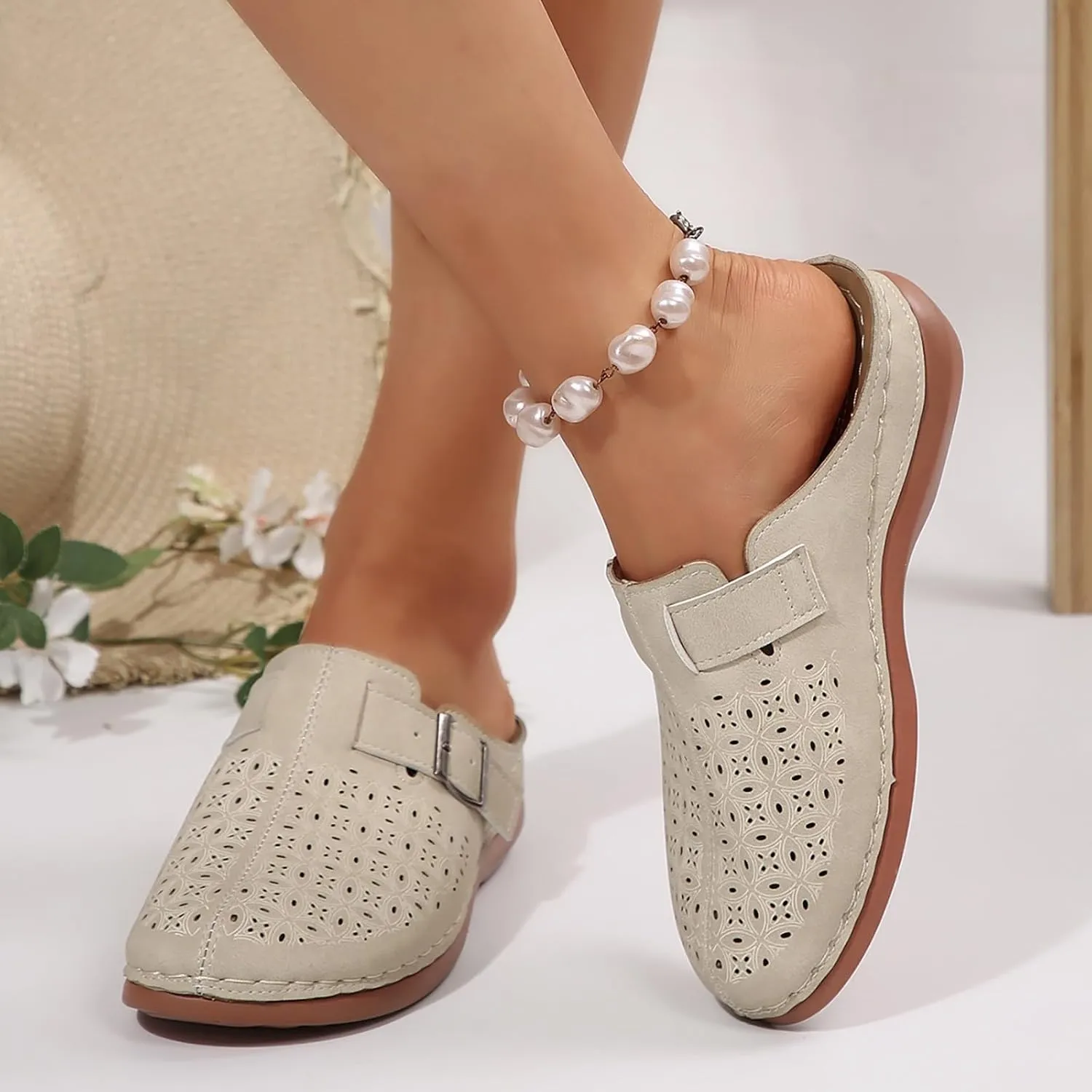 Clogs for Women Closed Toe Walking Sandals Comfortable Arch Support Mules Backless Low Wedge Slip on Shoes Fashion Breathable Summer Sandals Casual Hollow Out Sandal