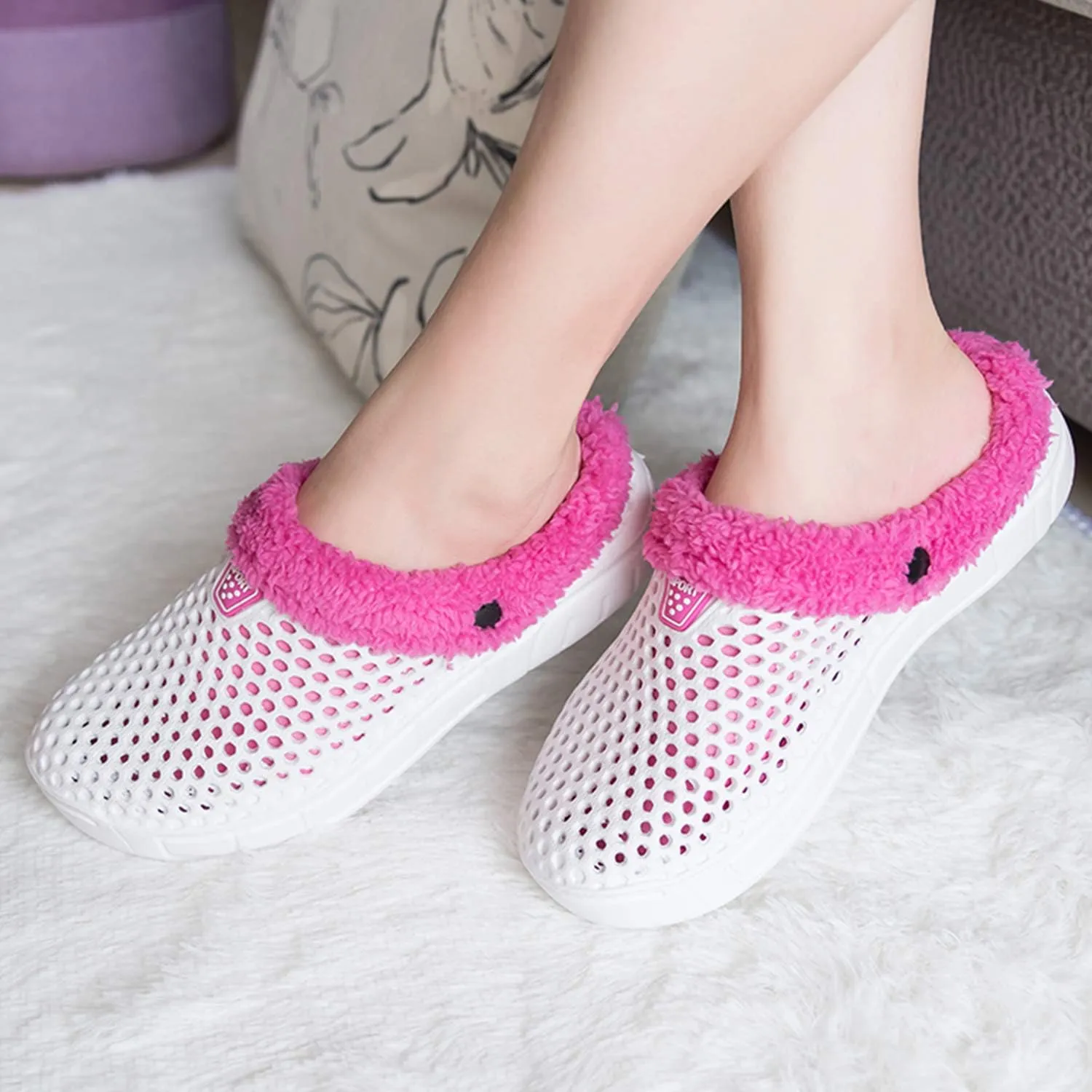 Eliogn Women's and Men's Winter Warm Slippers with Fleece Lining Breathable Clogs Garden Mules for Adults Unisex Home Slippers