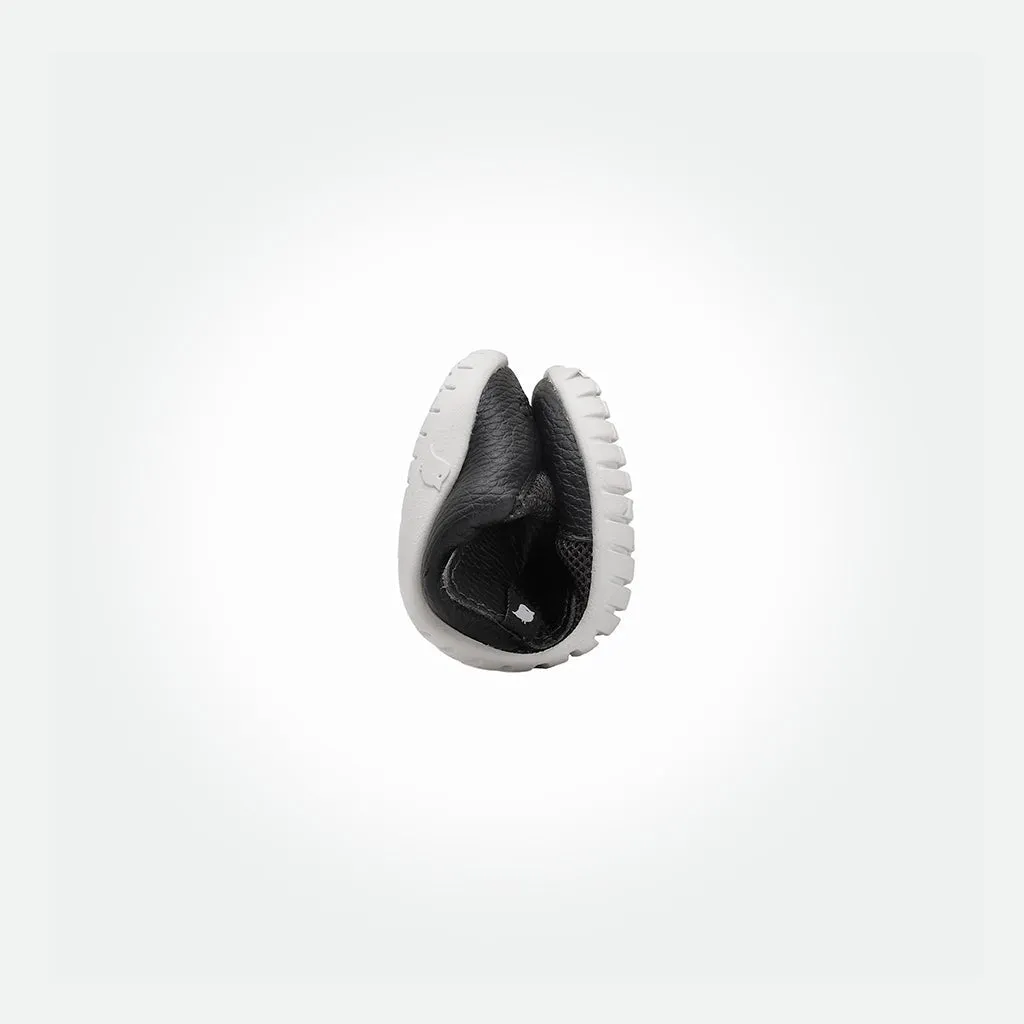 Poco Barefoot Sneakers - Black On White