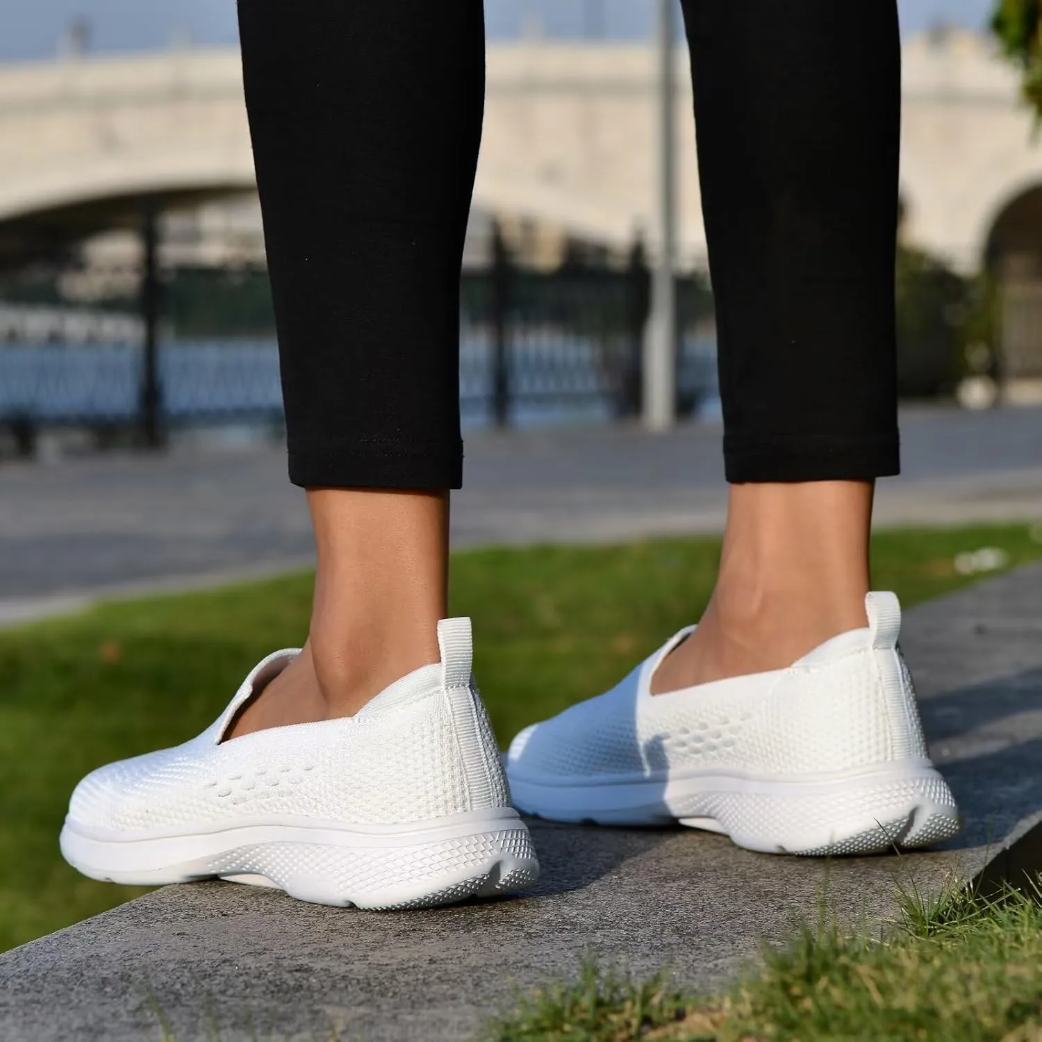 Puxowe Women's Slip-On Walking Tennis Shoes Low Top Comfortable Casual Travel Work Driving Sneaker