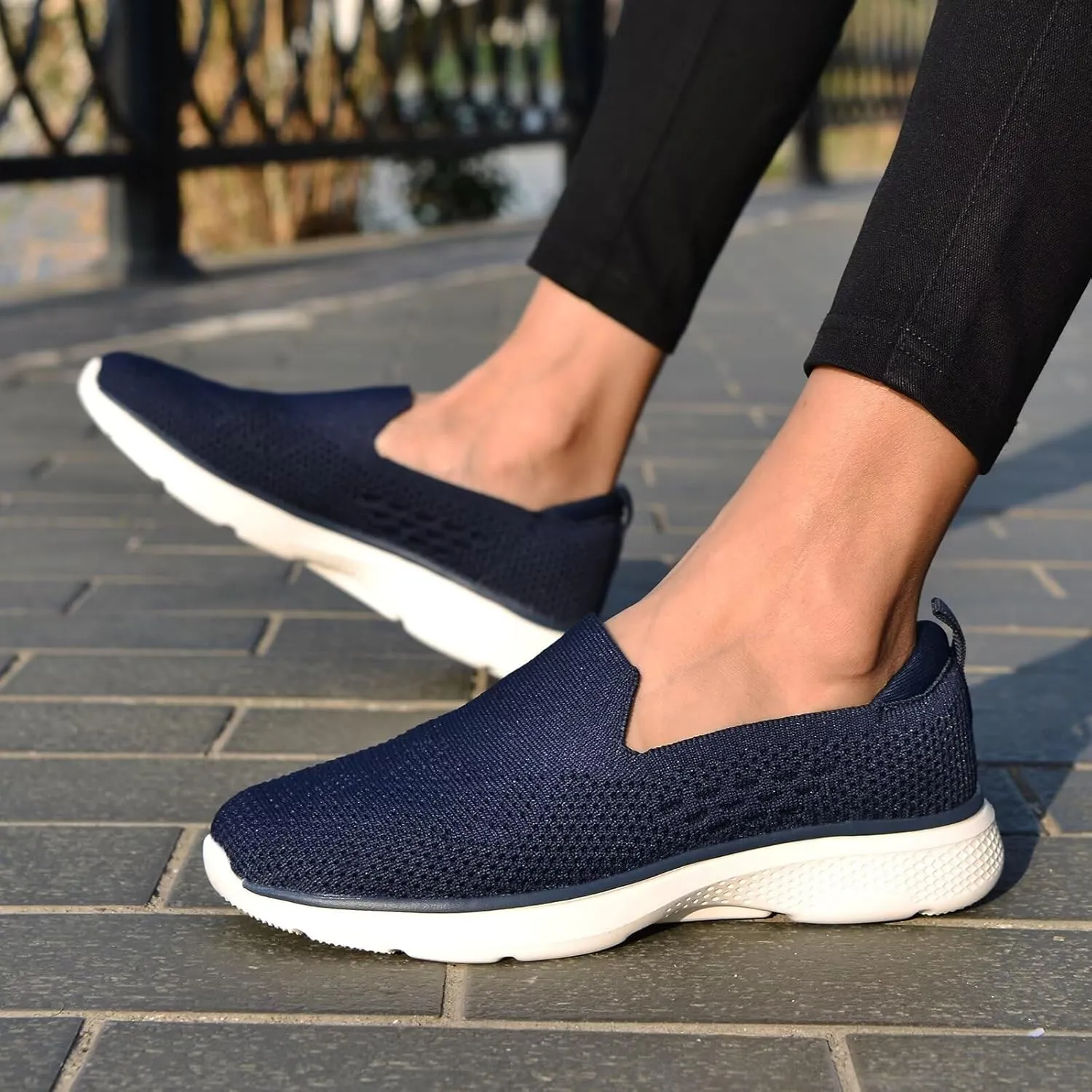 Puxowe Women's Slip-On Walking Tennis Shoes Low Top Comfortable Casual Travel Work Driving Sneaker