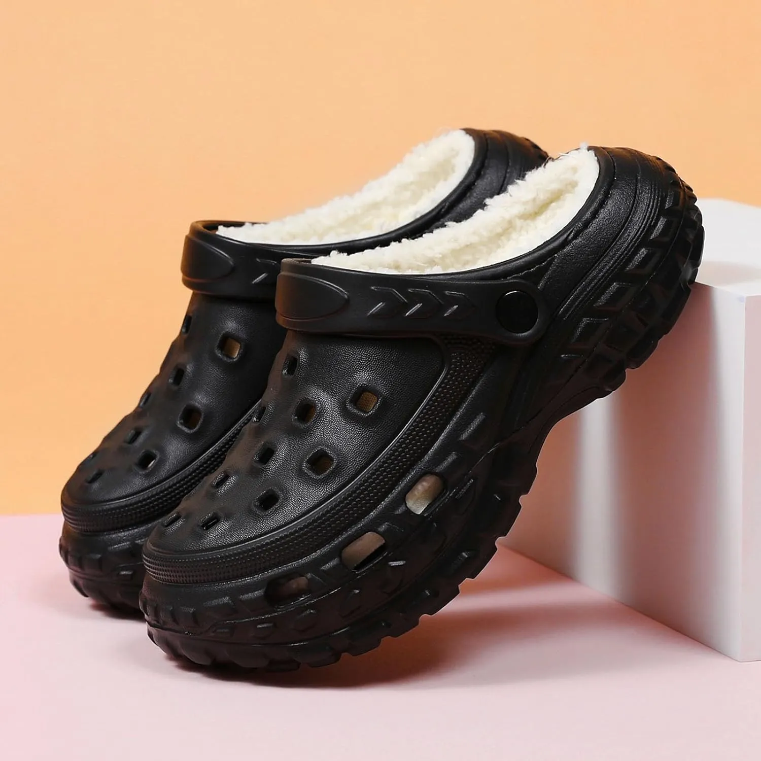 SECHRITE Boys Girls Fur Lined Clogs Garden Shoes for Kids Winter Fleece Lined Mules Indoor Outdoor Home House Slippers
