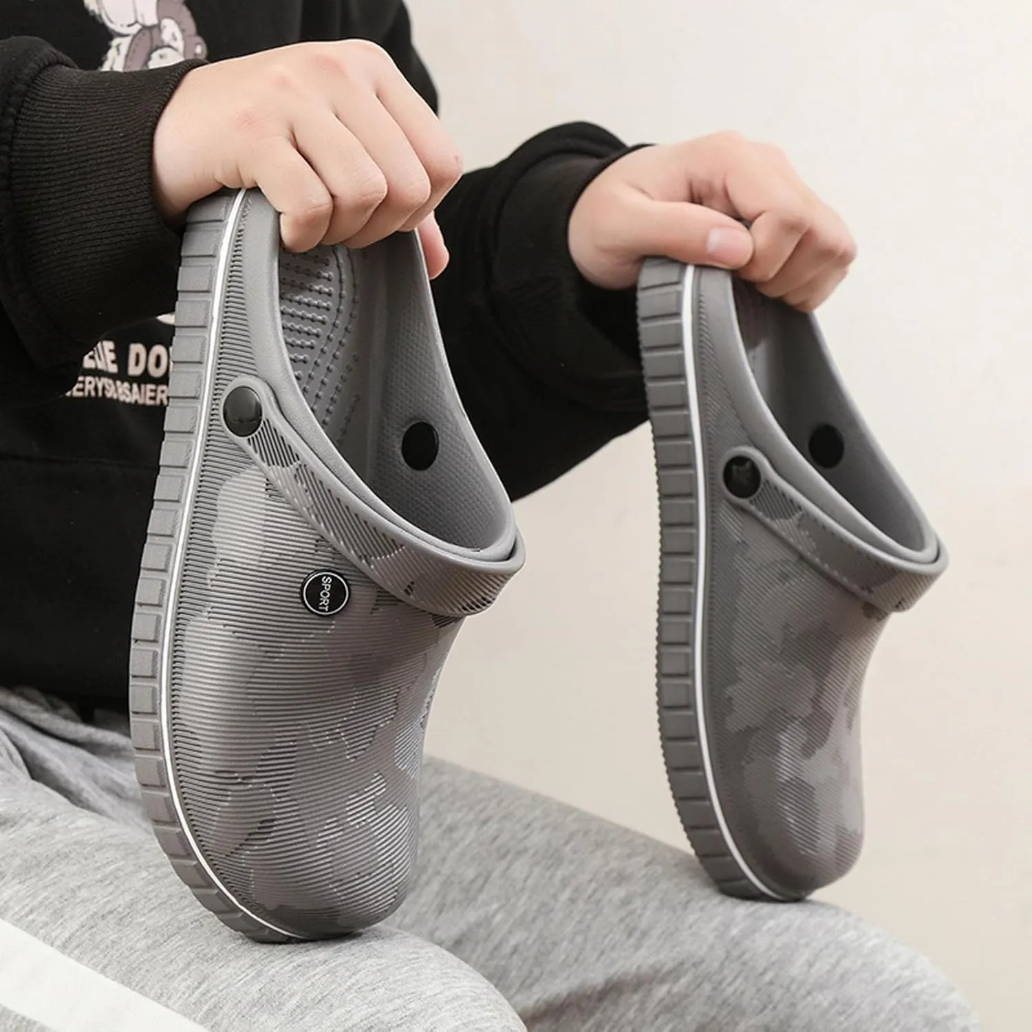 SECHRITE Mens Clogs Mules Slip on Garden Work Nurse Water Shoes for Men Non Slip Waterproof Closed Toe Clogs Sandals for Kitchen Office Beach Fishing
