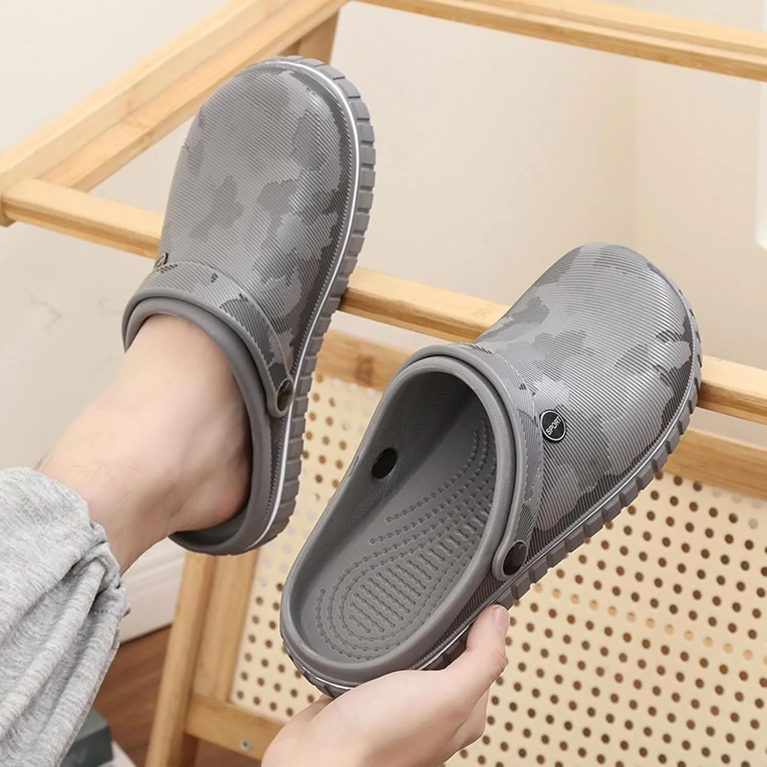SECHRITE Mens Clogs Mules Slip on Garden Work Nurse Water Shoes for Men Non Slip Waterproof Closed Toe Clogs Sandals for Kitchen Office Beach Fishing