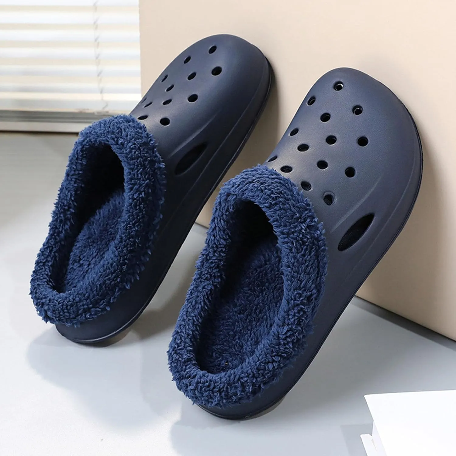 SECHRITE Mens Lined Clogs Garden Shoes Winter Fuzzy Slip On Home Slippers Fleece Lined Mules Indoor Outdoor Slides