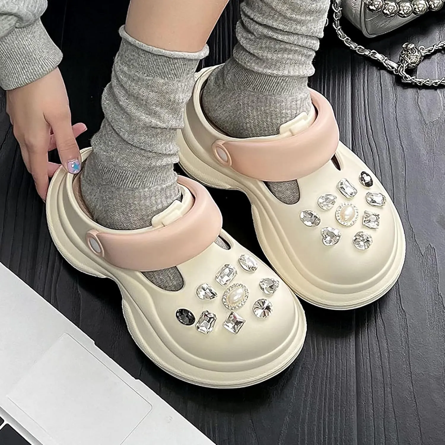Solaud Women's Platform Clogs Cute Accessories Thick Bottom High Platform Clog Sandals Comfortable Non-Slip Garden Outdoor Beach Clogs
