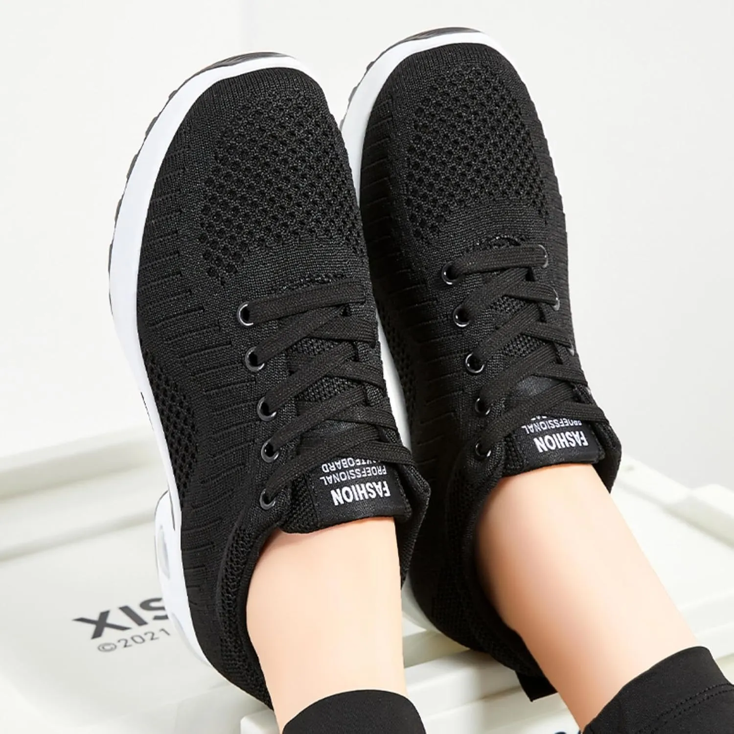 Women's Casual Sneakers – Lightweight, Breathable Non-Slip Walking Shoes for Work, Nursing, Running, and Everyday Use
